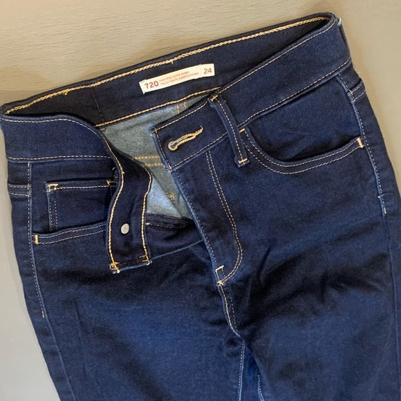 Levi Jeans - Picture 4 of 11